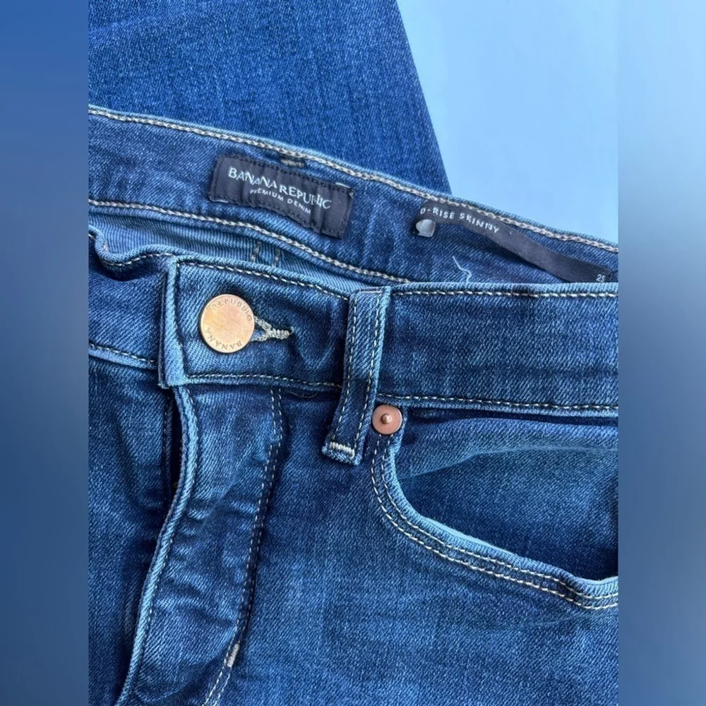 Banana Republic high-rise skinny jeans size 25. - Picture 2 of 6